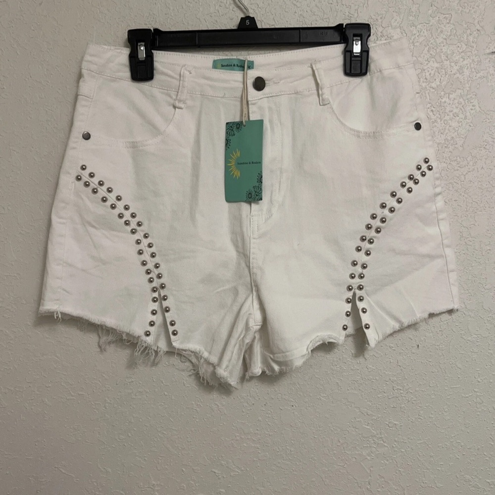 RODEO AND SUNSHINE WHITE SHORTS BLING M  WESTERN